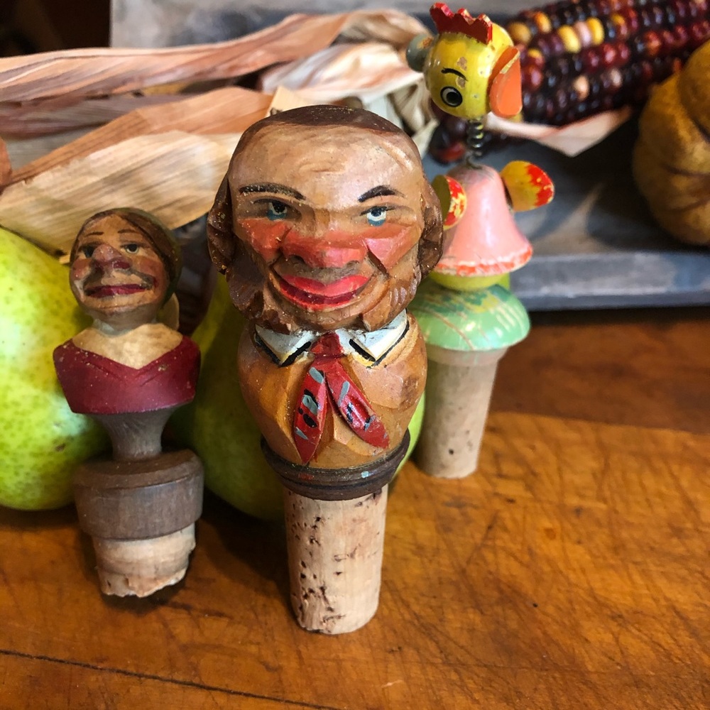 Vintage set-3 hand carved cork bottle stoppers, 🍾
